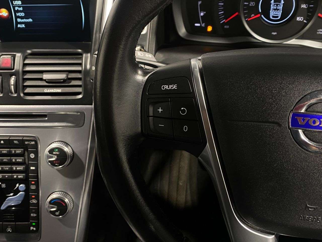 2016 VOLVO XC60 2016 VOLVO XC60