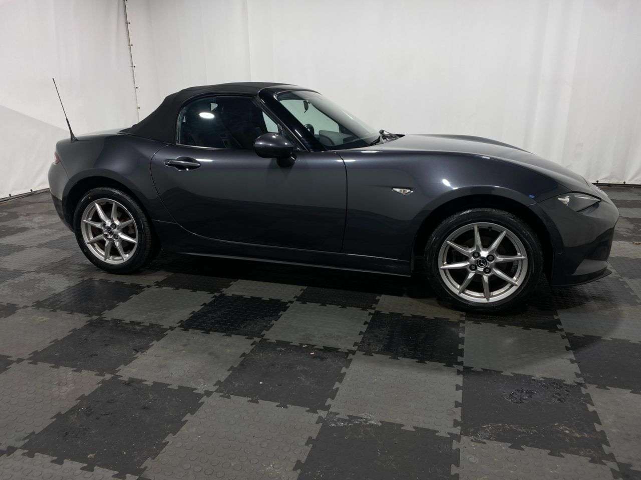 2016 MAZDA MX-5 2016 MAZDA MX-5