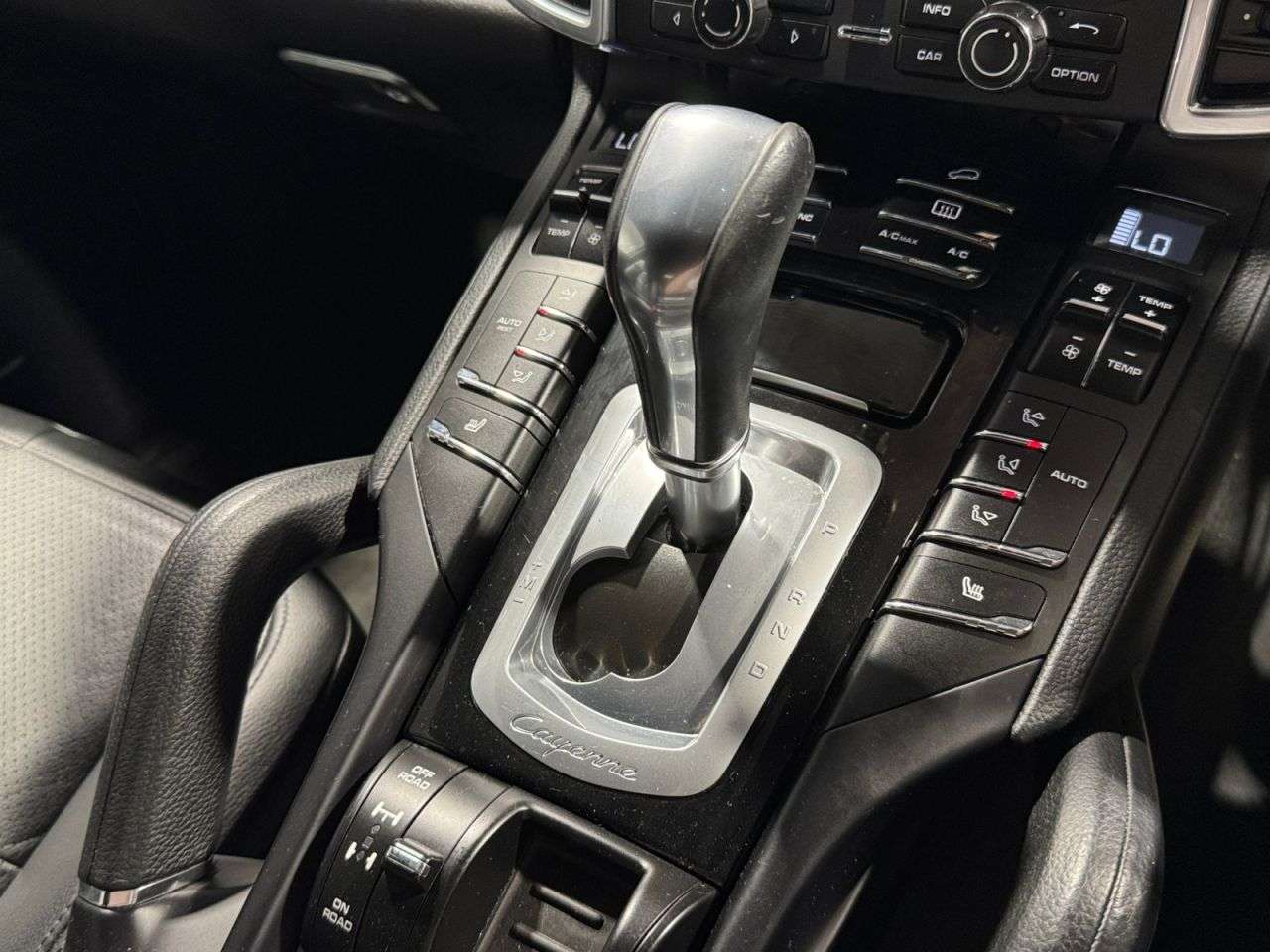 2015 PORSCHE CAYENNE 2015 PORSCHE CAYENNE