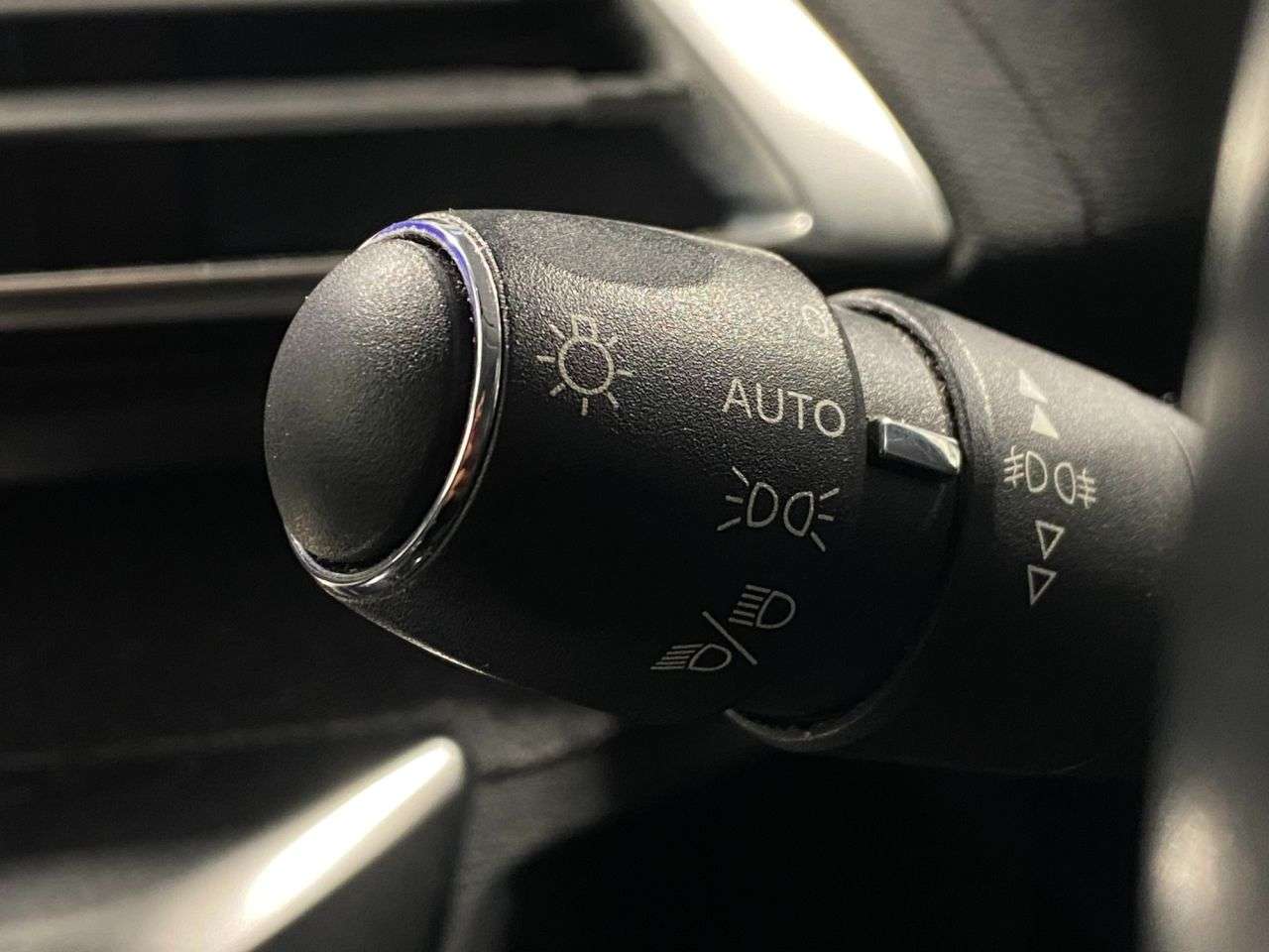 2019 PEUGEOT 3008 2019 PEUGEOT 3008