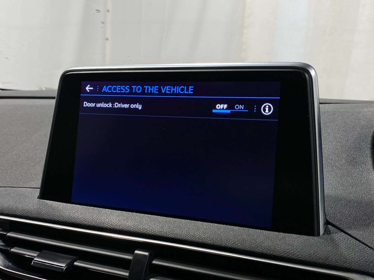 2019 PEUGEOT 3008 2019 PEUGEOT 3008