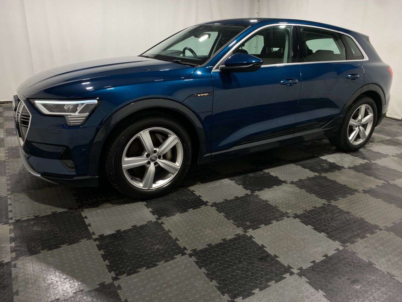 2020 AUDI E-TRON 2020 AUDI E-TRON