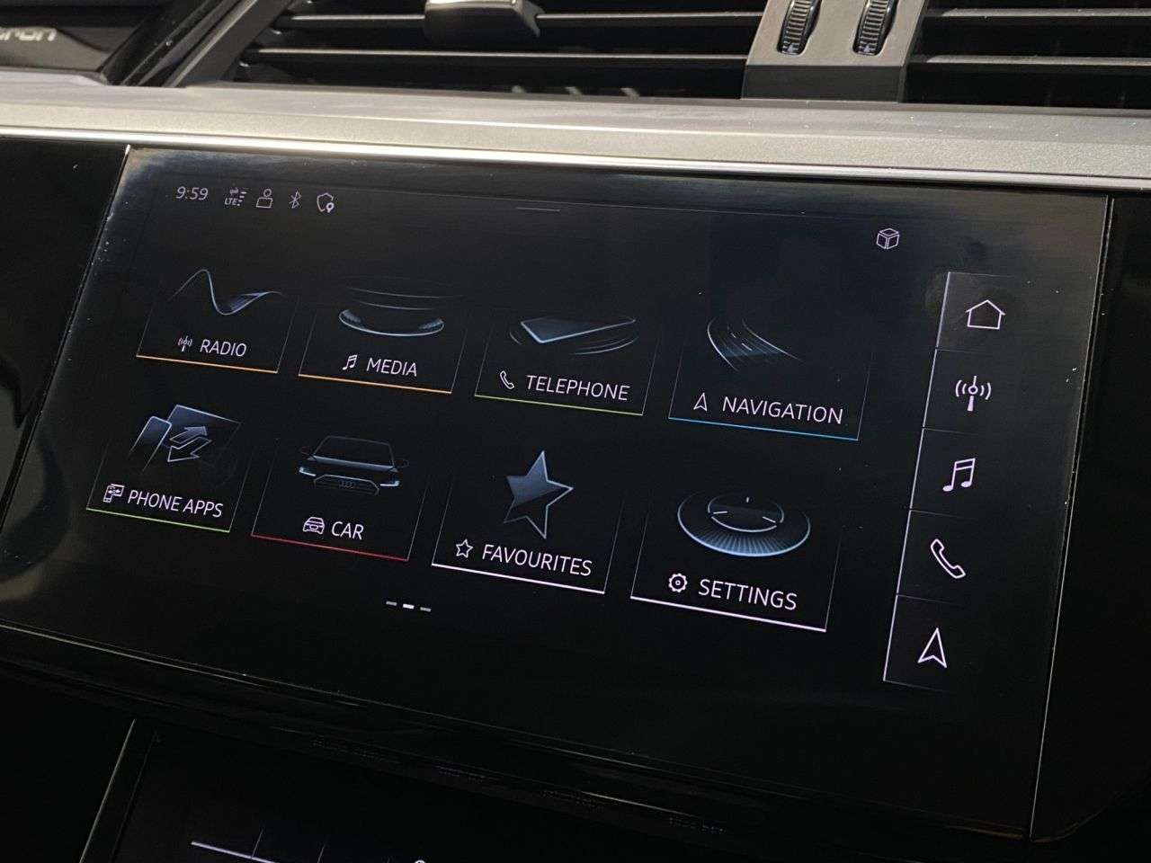 2020 AUDI E-TRON 2020 AUDI E-TRON