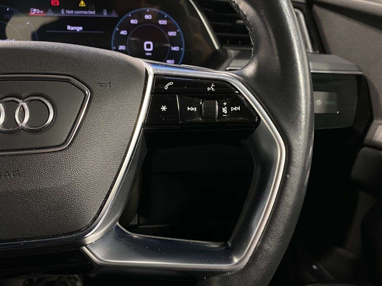 2020 AUDI E-TRON 2020 AUDI E-TRON