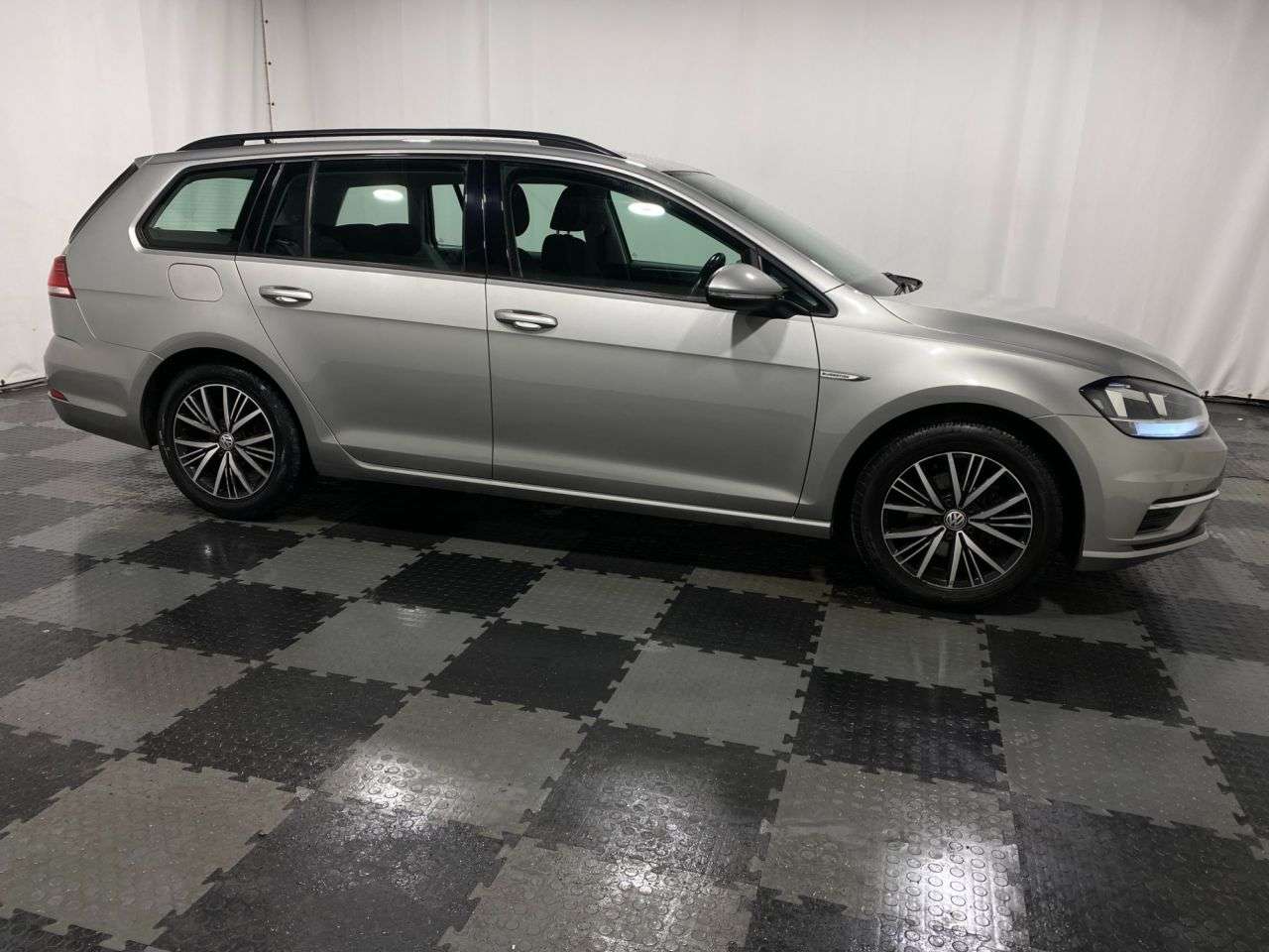 2018 VOLKSWAGEN GOLF 2018 VOLKSWAGEN GOLF