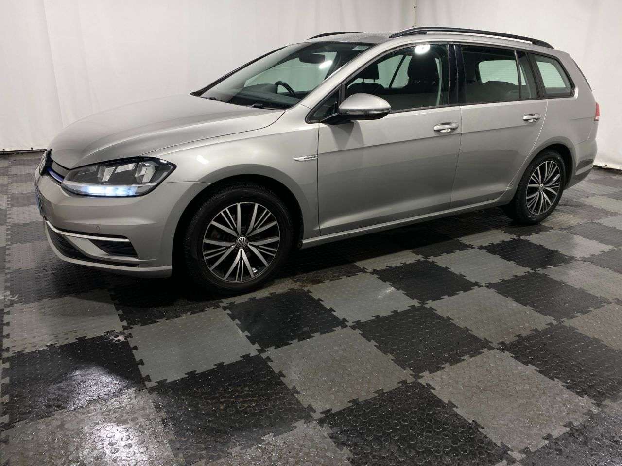 2018 VOLKSWAGEN GOLF 2018 VOLKSWAGEN GOLF