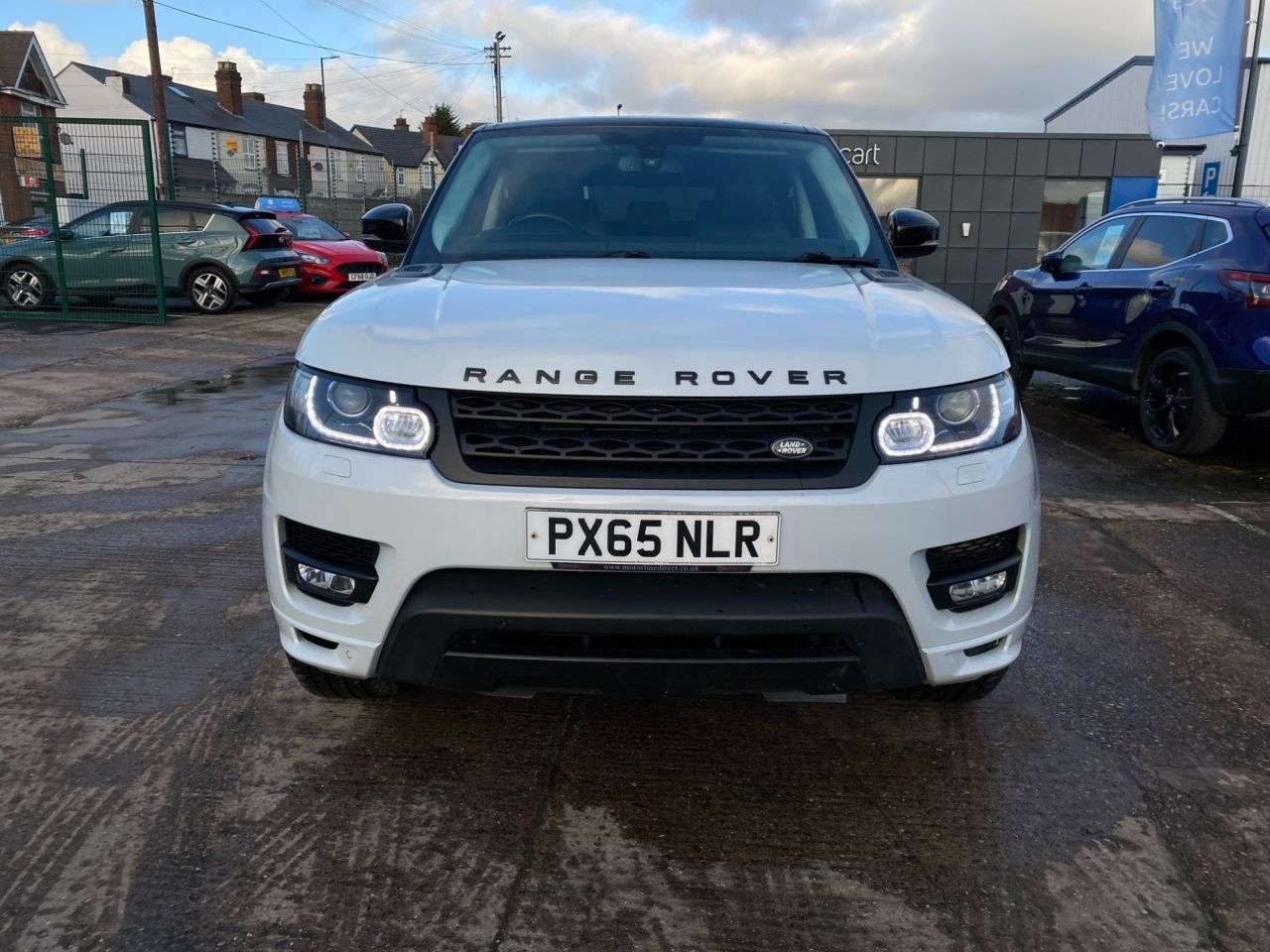 A 2015 LAND ROVER RANGE ROVER SPORT 3.0 SD V6 Autobiography Dynamic SUV 5dr Diesel Auto 4WD Euro 6 (s/s) (306 p A 2015 LAND ROVER RANGE ROVER SPORT 3.0 SD V6 Autobiography Dynamic SUV 5dr Diesel Auto 4WD Euro 6 (s/s) (306 p
