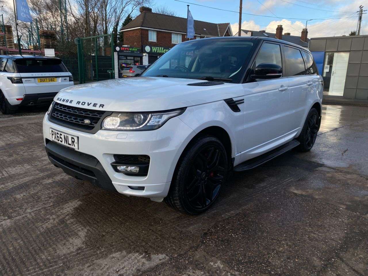 A 2015 LAND ROVER RANGE ROVER SPORT 3.0 SD V6 Autobiography Dynamic SUV 5dr Diesel Auto 4WD Euro 6 (s/s) (306 p A 2015 LAND ROVER RANGE ROVER SPORT 3.0 SD V6 Autobiography Dynamic SUV 5dr Diesel Auto 4WD Euro 6 (s/s) (306 p