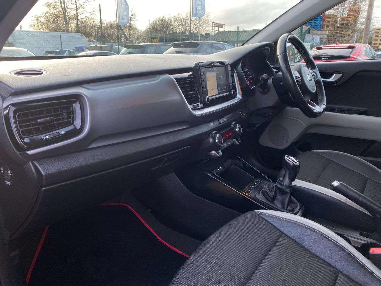 2017 KIA STONIC 2017 KIA STONIC