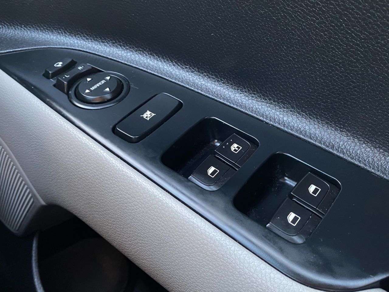 2017 KIA STONIC 2017 KIA STONIC