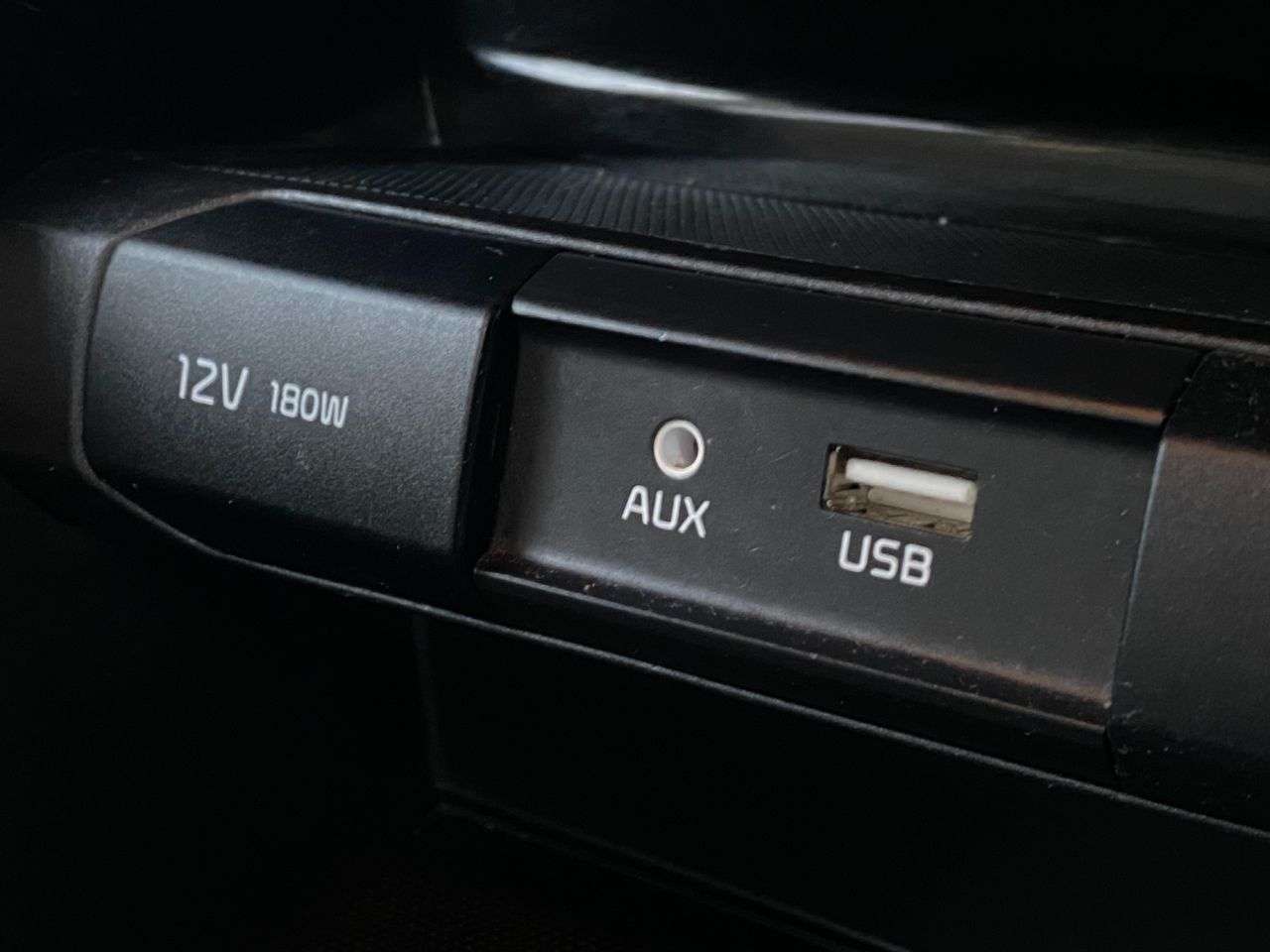 2017 KIA STONIC 2017 KIA STONIC