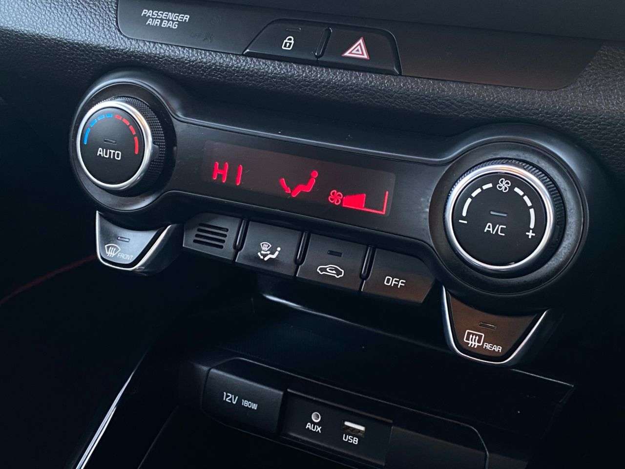 2017 KIA STONIC 2017 KIA STONIC