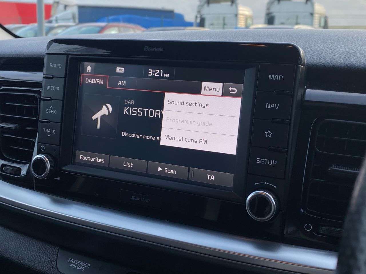 2017 KIA STONIC 2017 KIA STONIC