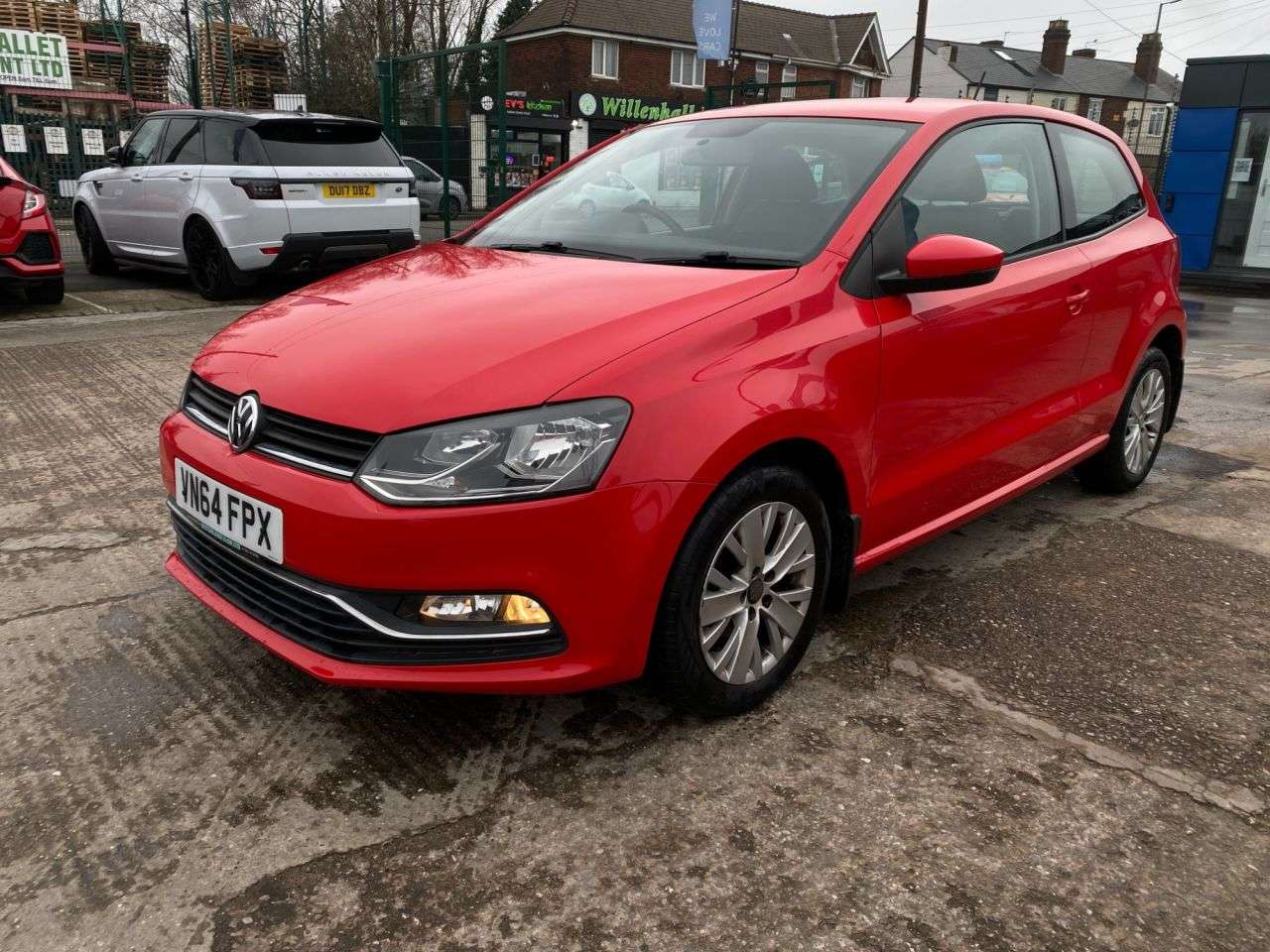 A 2014 VOLKSWAGEN POLO 1.0 BlueMotion Tech SE Hatchback 3dr Petrol Manual Euro 6 (s/s) (60 ps) A 2014 VOLKSWAGEN POLO 1.0 BlueMotion Tech SE Hatchback 3dr Petrol Manual Euro 6 (s/s) (60 ps)