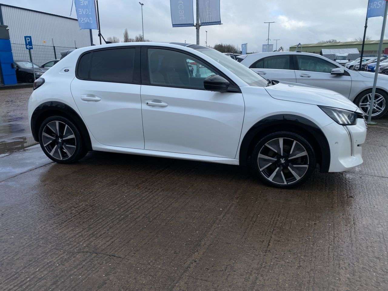 2021 PEUGEOT E-208 2021 PEUGEOT E-208