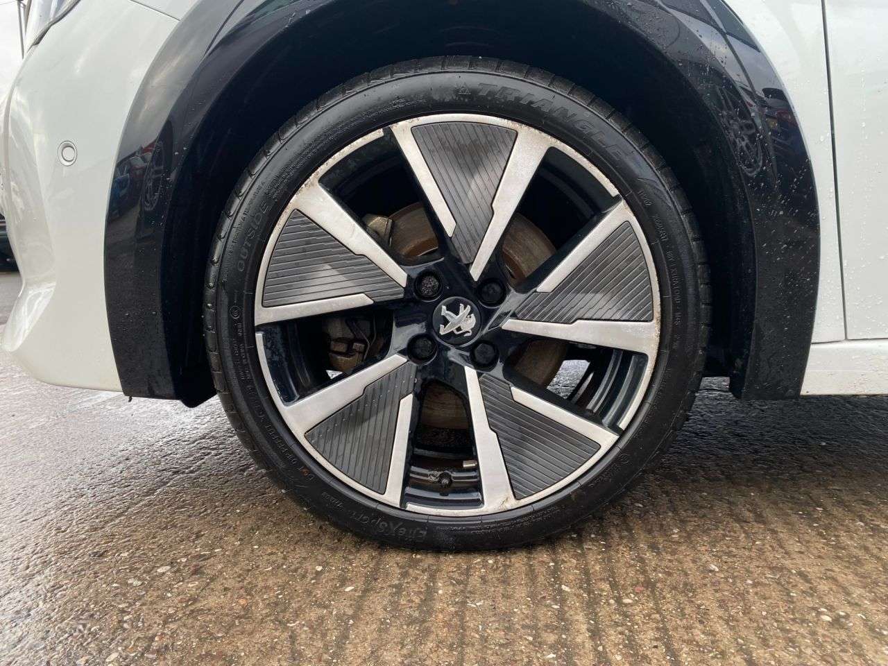 2021 PEUGEOT E-208 2021 PEUGEOT E-208