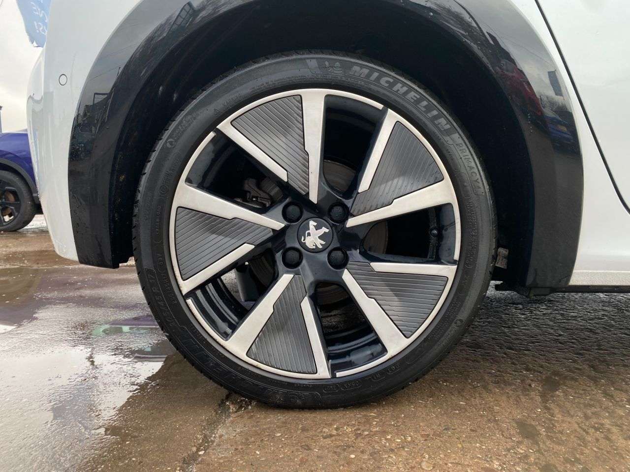 2021 PEUGEOT E-208 2021 PEUGEOT E-208