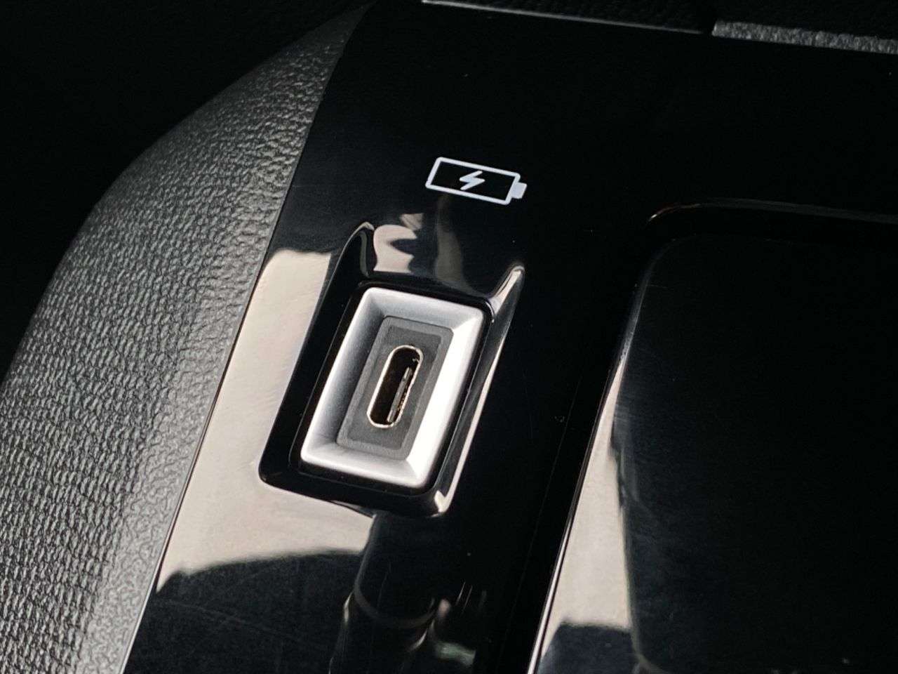 2021 PEUGEOT E-208 2021 PEUGEOT E-208