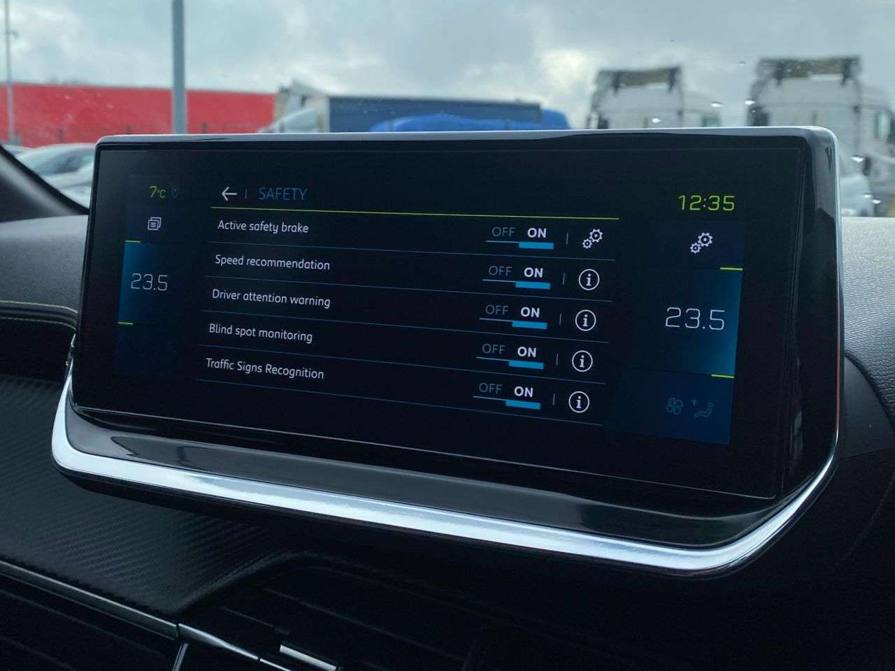 2021 PEUGEOT E-208 2021 PEUGEOT E-208