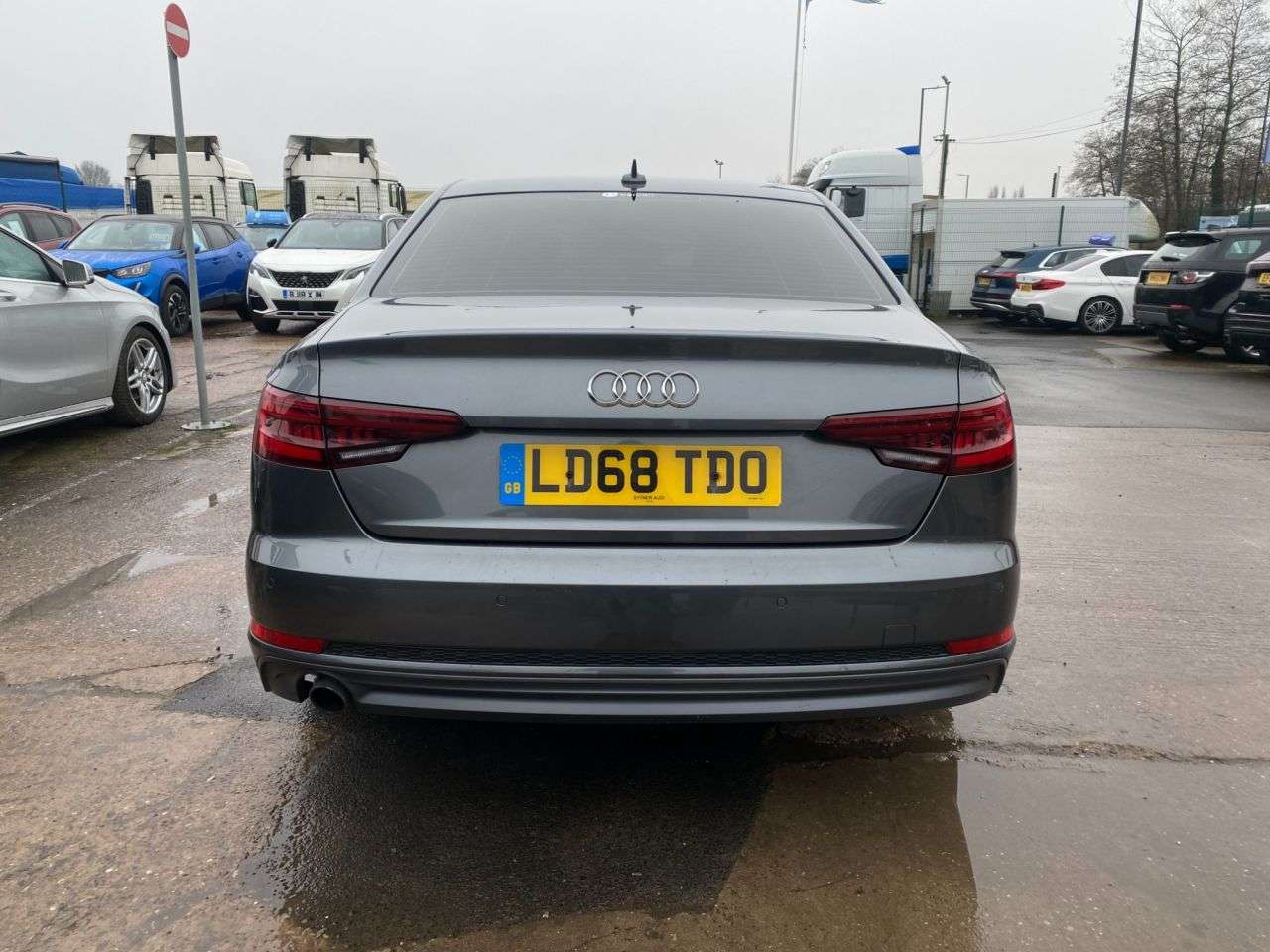 2018 AUDI A4 2018 AUDI A4