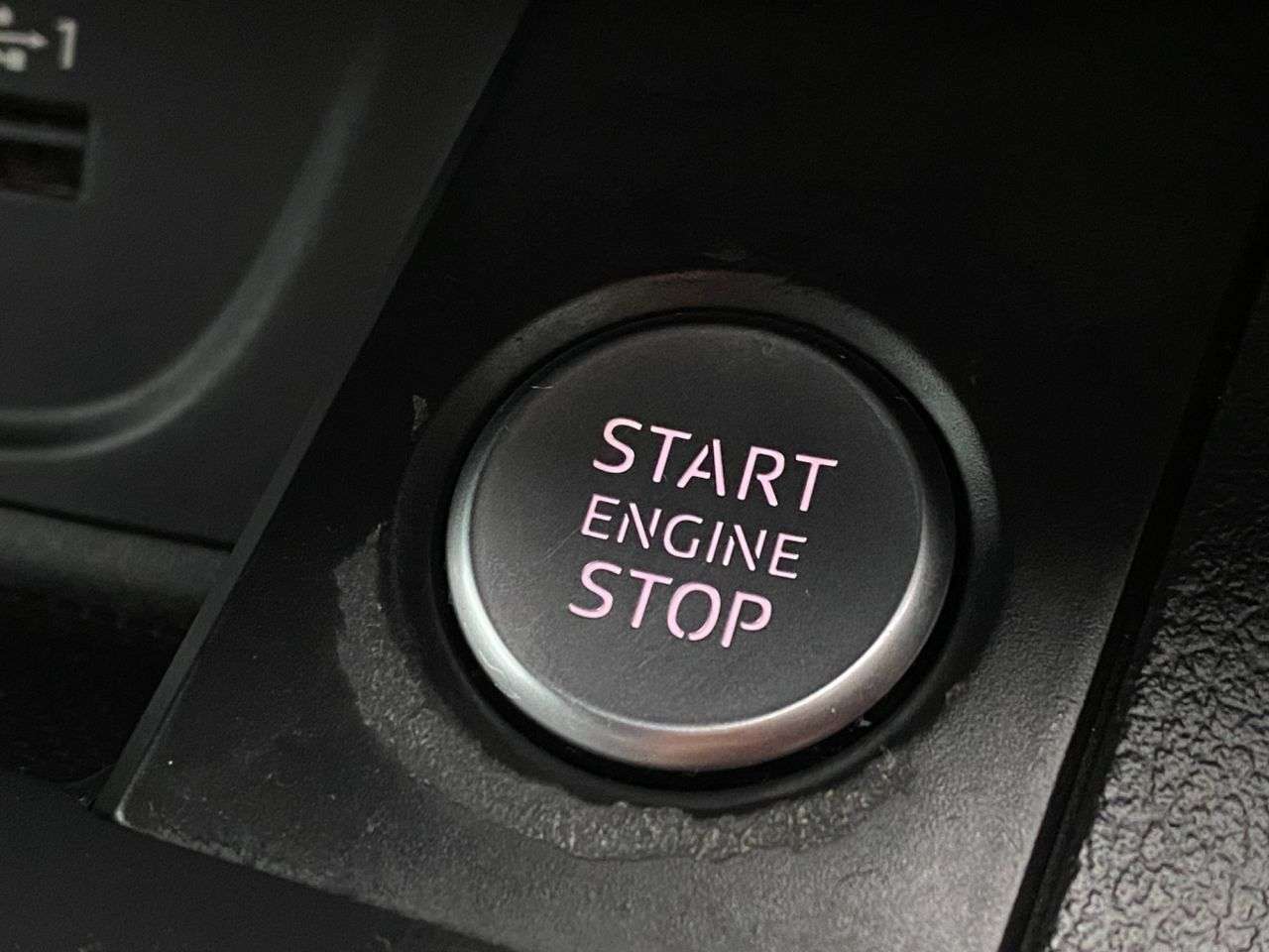 2018 AUDI A4 2018 AUDI A4