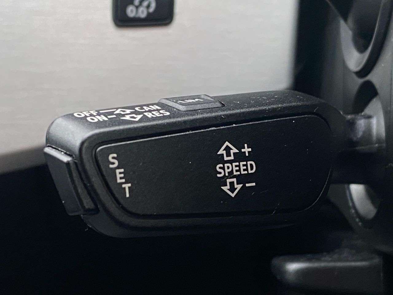 2018 AUDI A4 2018 AUDI A4