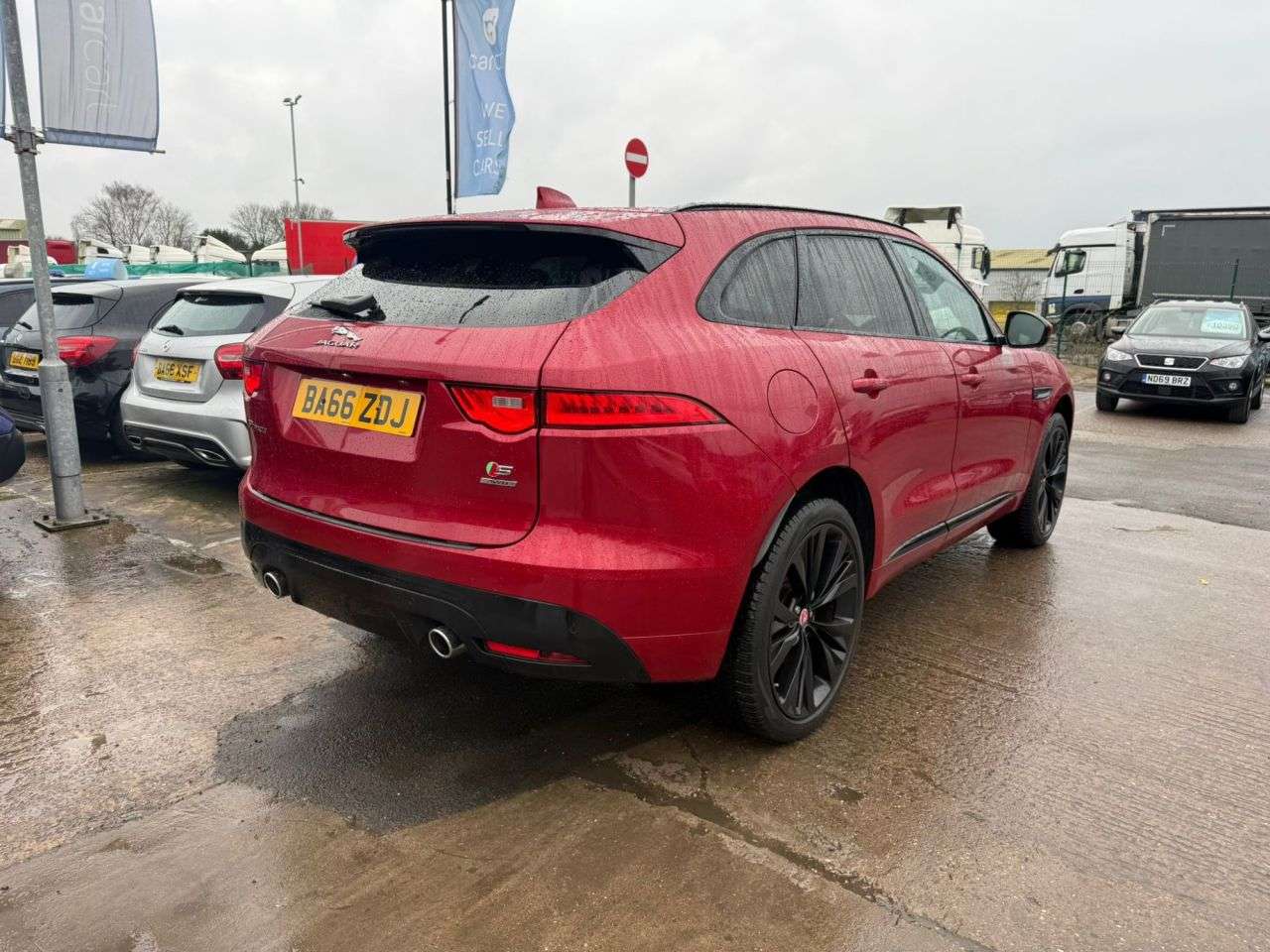 2017 JAGUAR F-PACE 2017 JAGUAR F-PACE