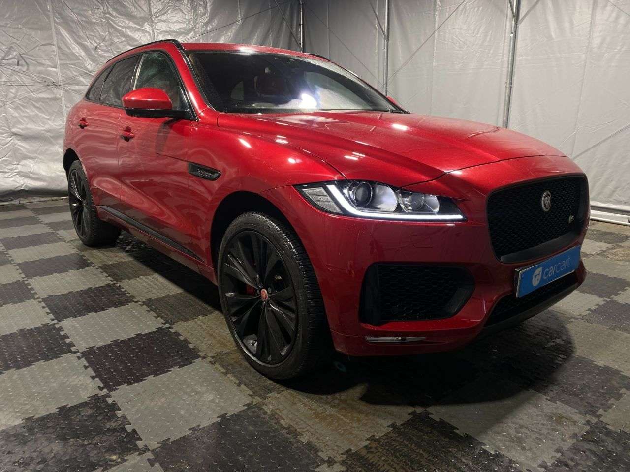 A 2017 JAGUAR F-PACE 3.0 D300 V6 S SUV 5dr Diesel Auto AWD Euro 6 (s/s) (300 ps) (Rates starting A 2017 JAGUAR F-PACE 3.0 D300 V6 S SUV 5dr Diesel Auto AWD Euro 6 (s/s) (300 ps) (Rates starting