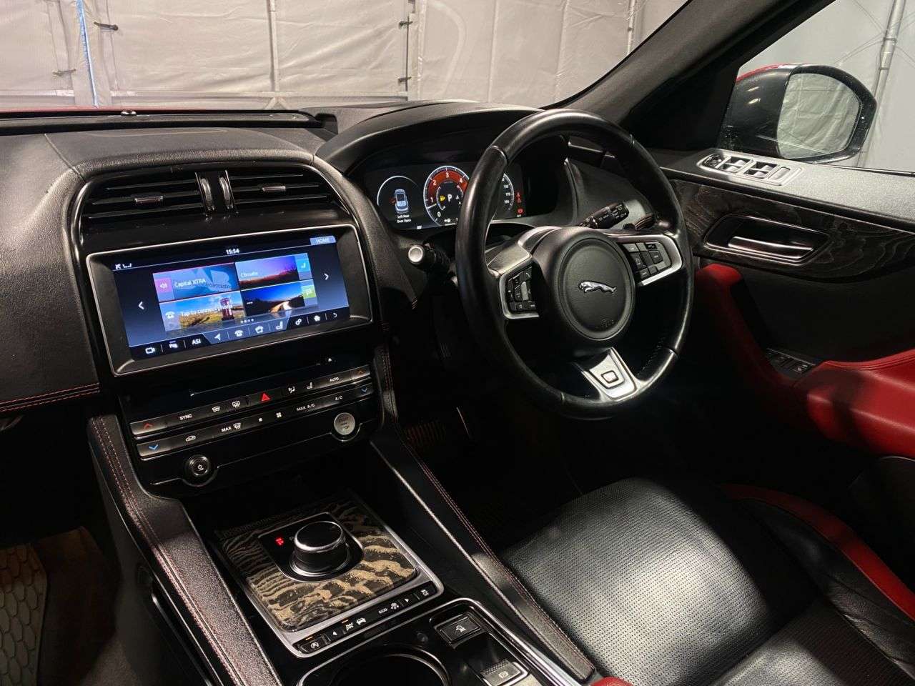 2017 JAGUAR F-PACE 2017 JAGUAR F-PACE