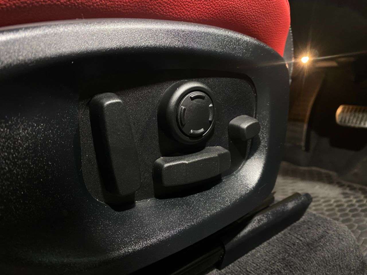 2017 JAGUAR F-PACE 2017 JAGUAR F-PACE