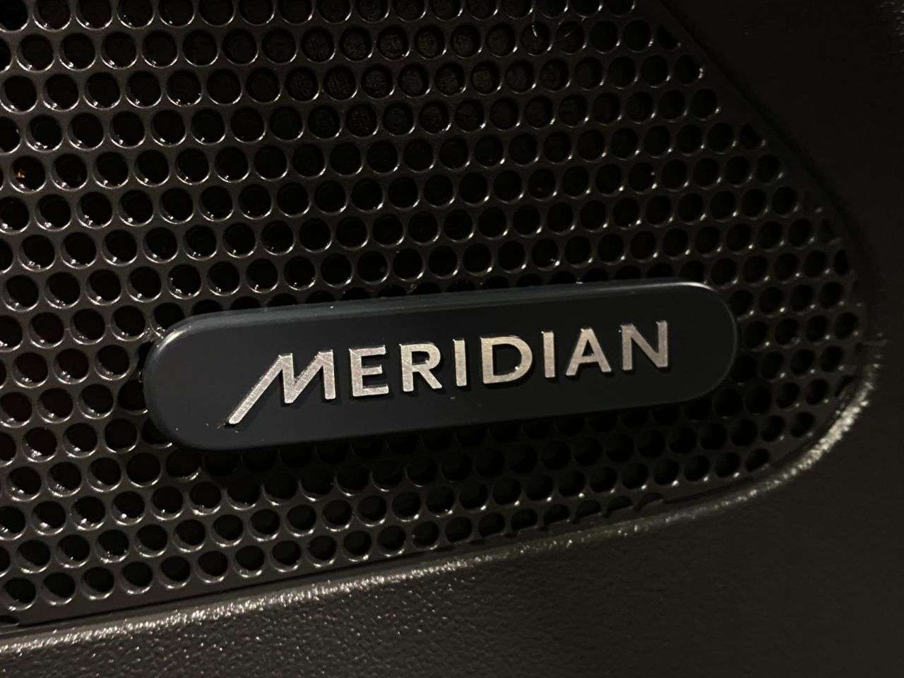 2017 JAGUAR F-PACE 2017 JAGUAR F-PACE