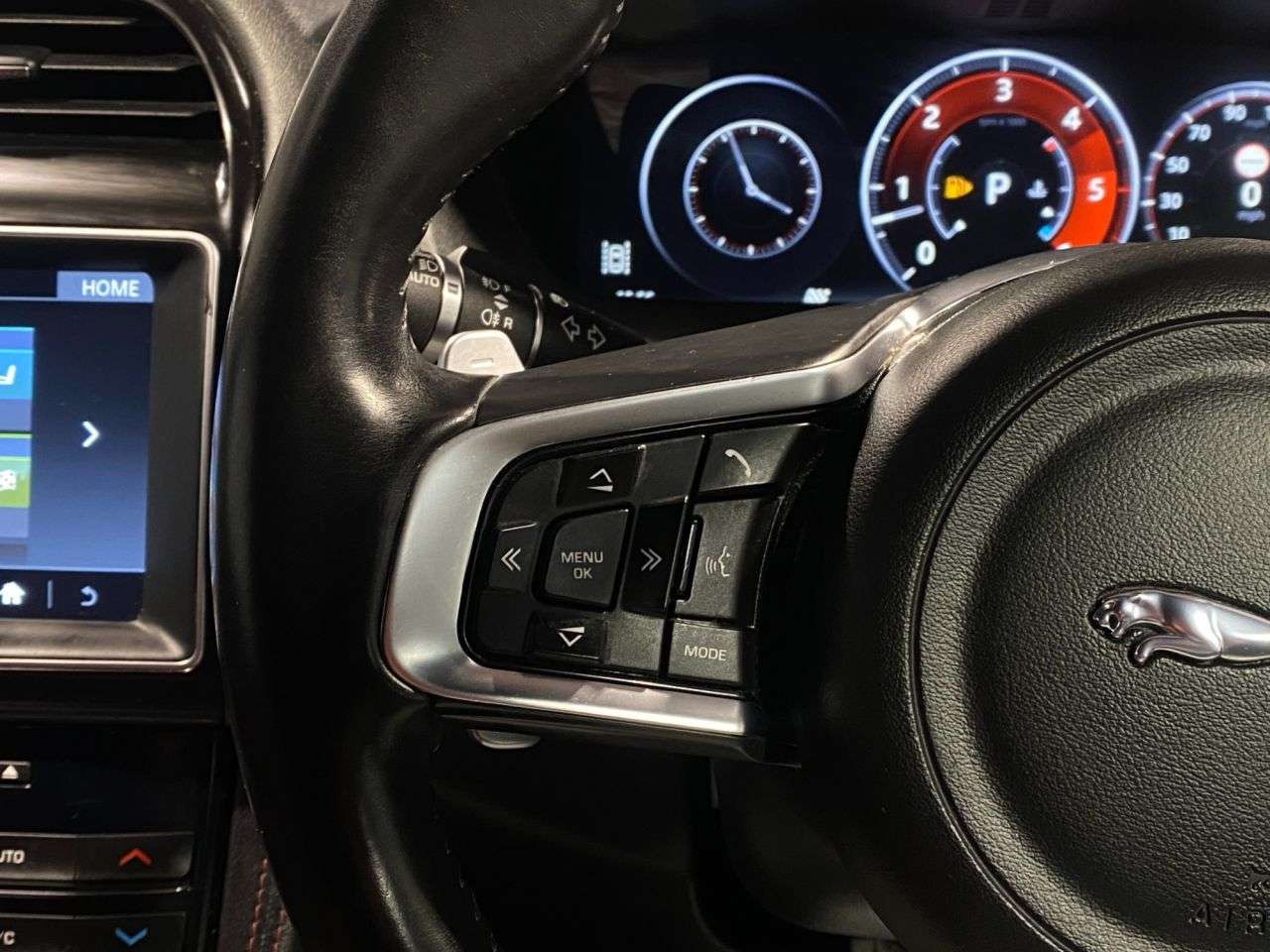 2017 JAGUAR F-PACE 2017 JAGUAR F-PACE