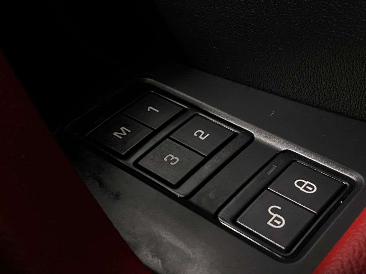 2017 JAGUAR F-PACE 2017 JAGUAR F-PACE