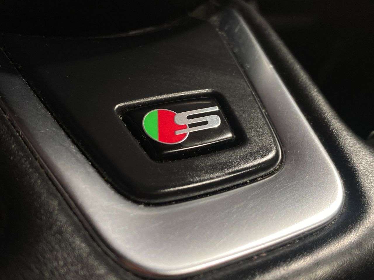 2017 JAGUAR F-PACE 2017 JAGUAR F-PACE