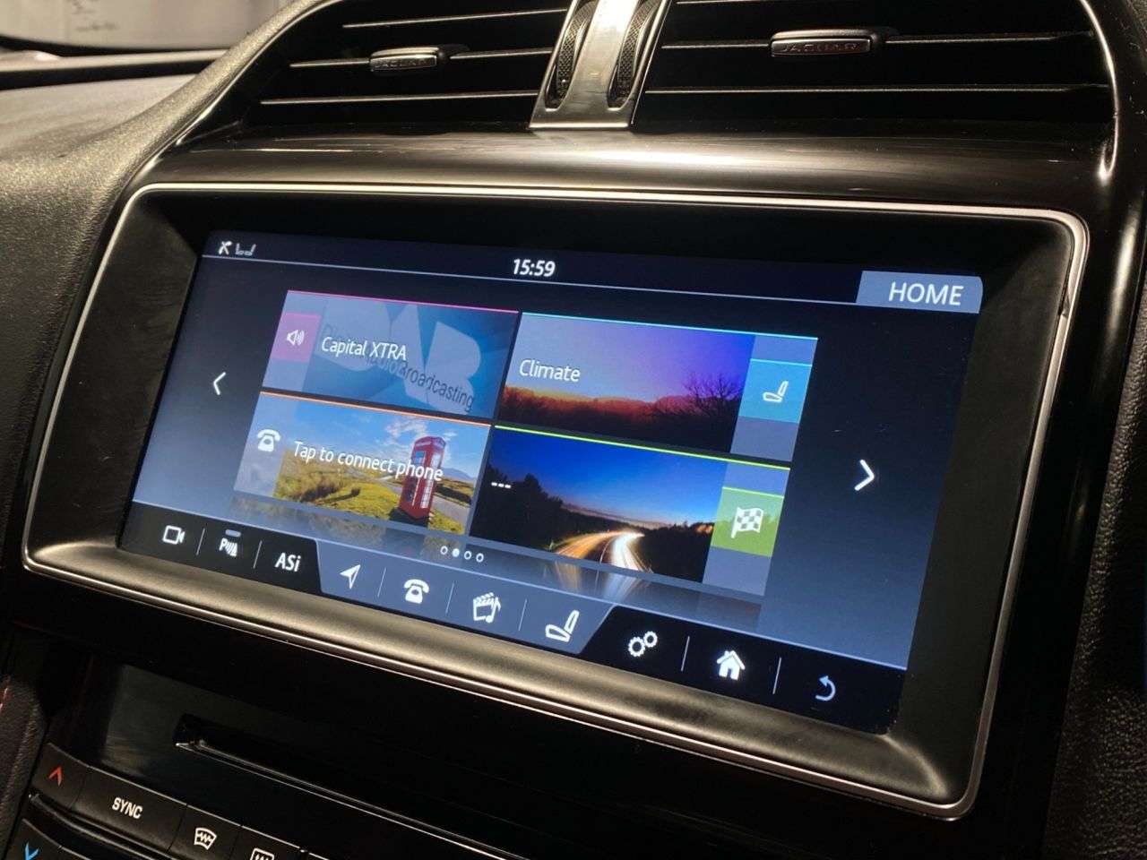 2017 JAGUAR F-PACE 2017 JAGUAR F-PACE