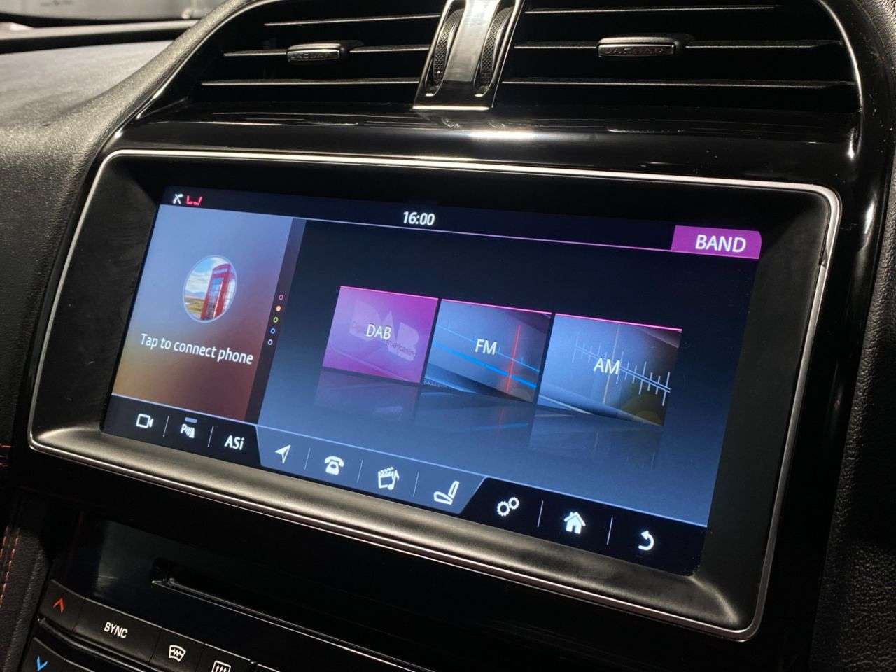 2017 JAGUAR F-PACE 2017 JAGUAR F-PACE