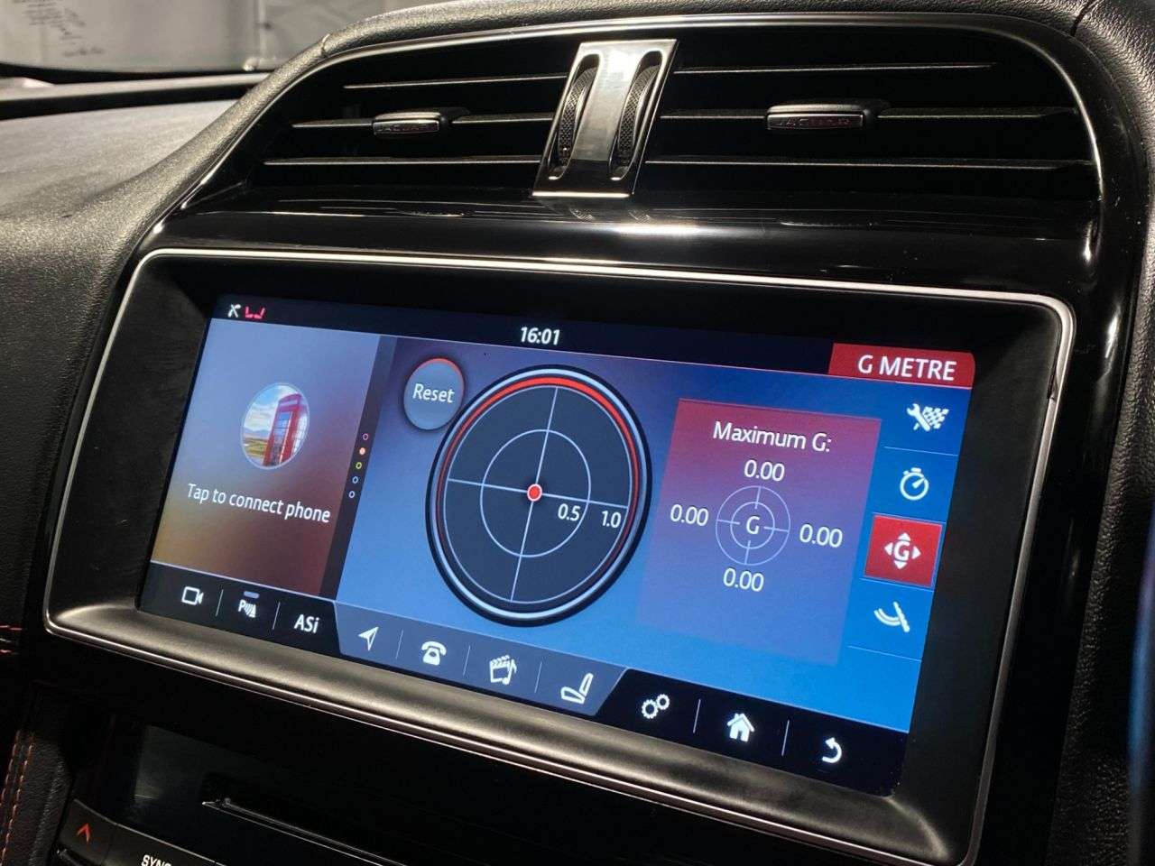 2017 JAGUAR F-PACE 2017 JAGUAR F-PACE