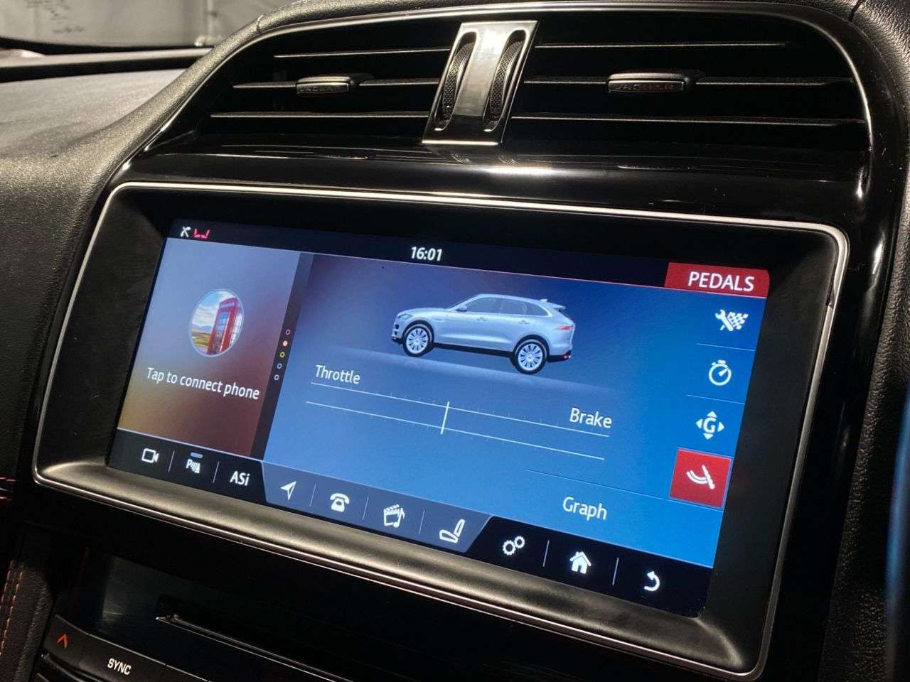 2017 JAGUAR F-PACE 2017 JAGUAR F-PACE