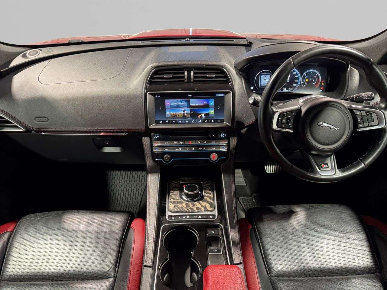 2017 JAGUAR F-PACE 2017 JAGUAR F-PACE
