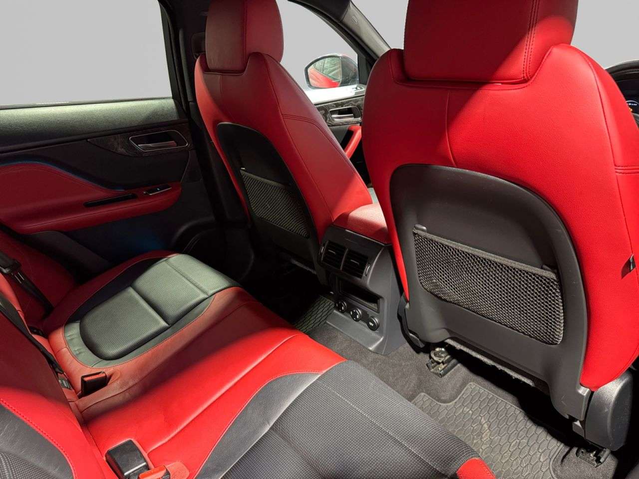 2017 JAGUAR F-PACE 2017 JAGUAR F-PACE