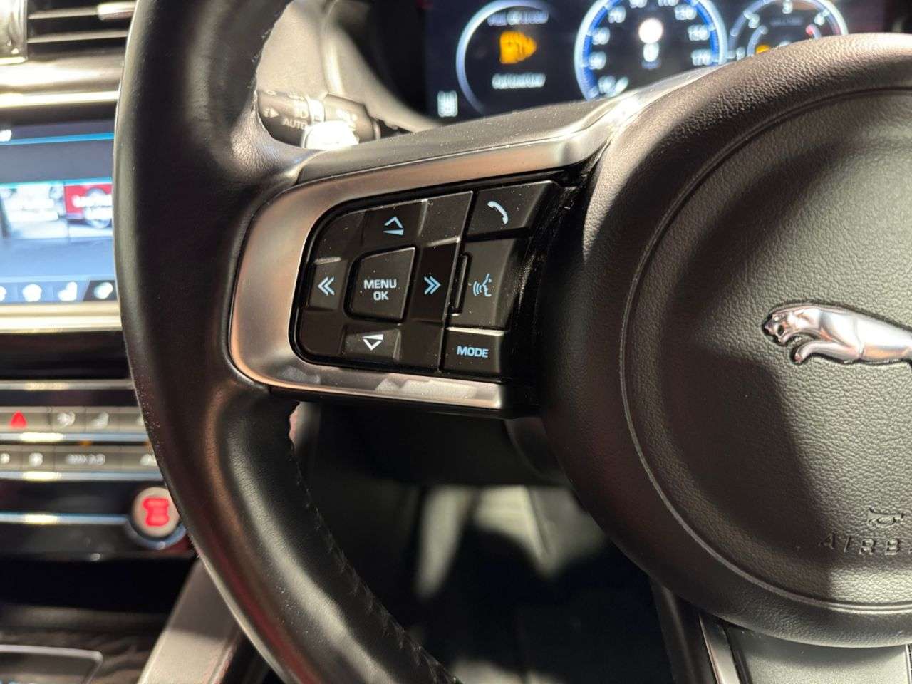 2017 JAGUAR F-PACE 2017 JAGUAR F-PACE