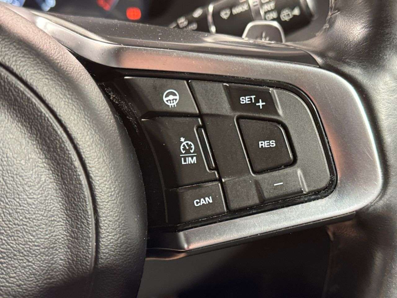 2017 JAGUAR F-PACE 2017 JAGUAR F-PACE
