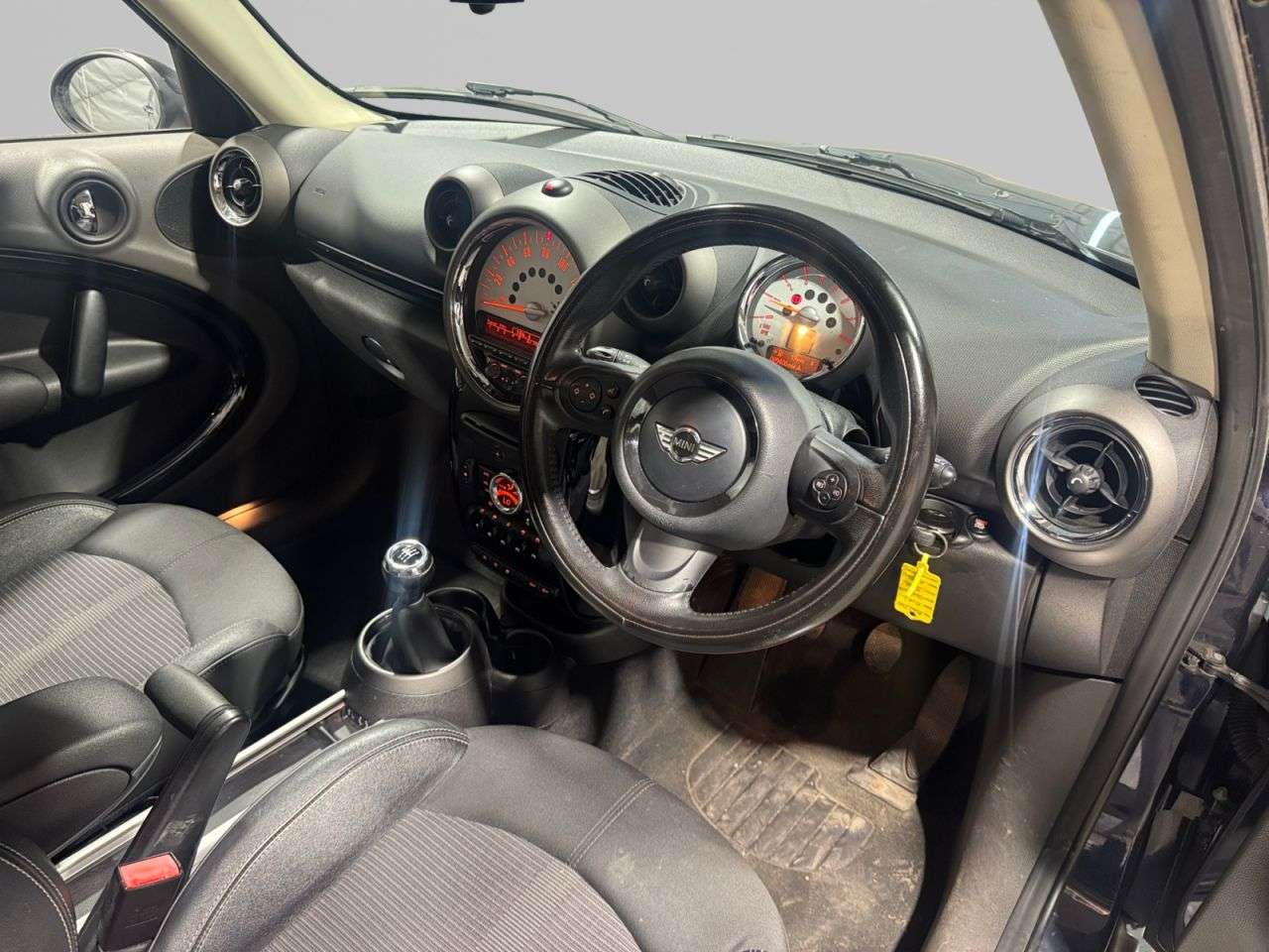 2011 MINI COUNTRYMAN 2011 MINI COUNTRYMAN