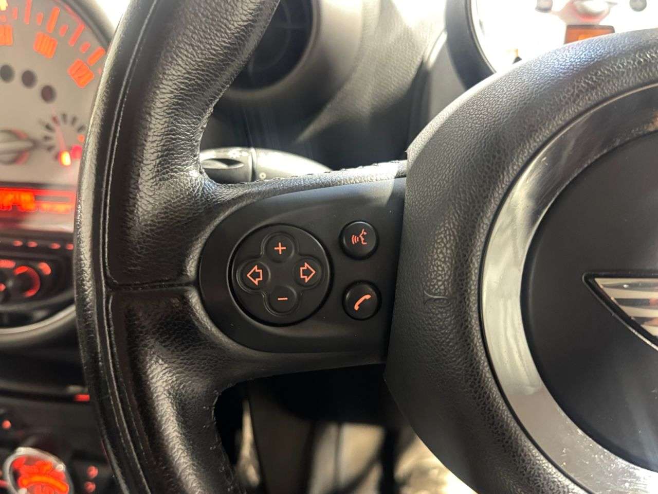 2011 MINI COUNTRYMAN 2011 MINI COUNTRYMAN