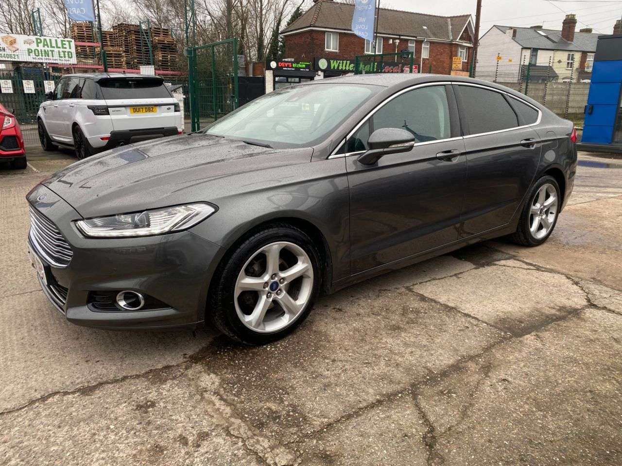 A 2016 FORD MONDEO 2.0 TDCi Titanium Hatchback 5dr Diesel Powershift Euro 6 (s/s) (210 ps) (Ra A 2016 FORD MONDEO 2.0 TDCi Titanium Hatchback 5dr Diesel Powershift Euro 6 (s/s) (210 ps) (Ra