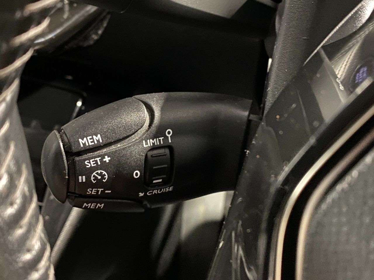 2020 PEUGEOT E-208 2020 PEUGEOT E-208