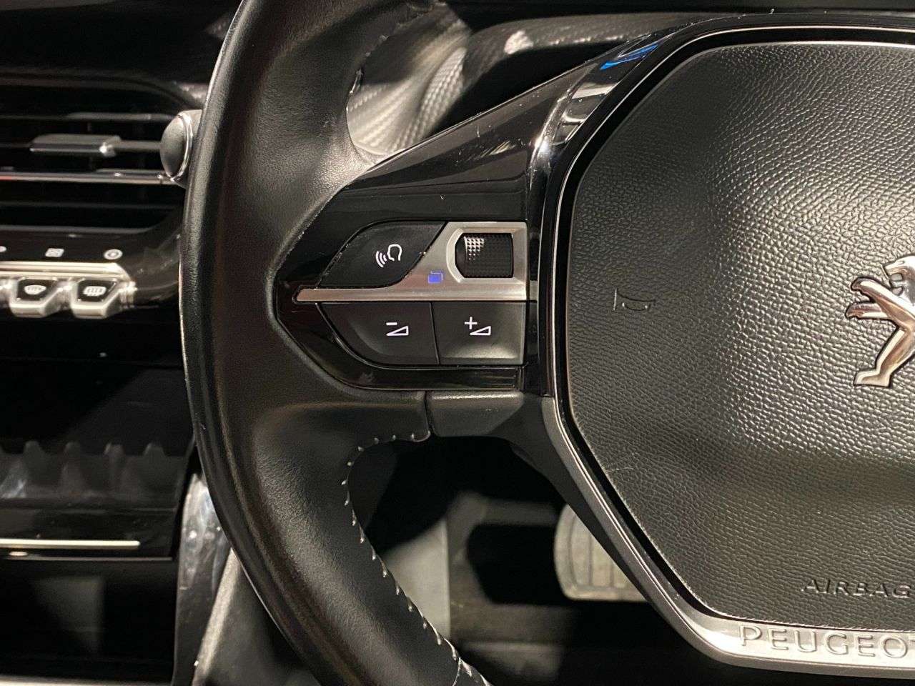 2020 PEUGEOT E-208 2020 PEUGEOT E-208