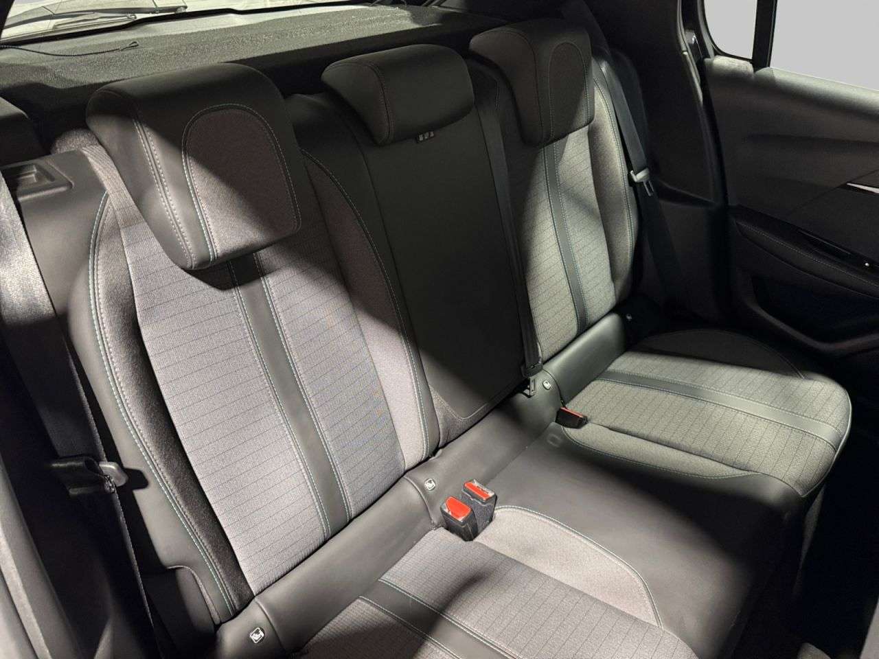 2020 PEUGEOT E-208 2020 PEUGEOT E-208