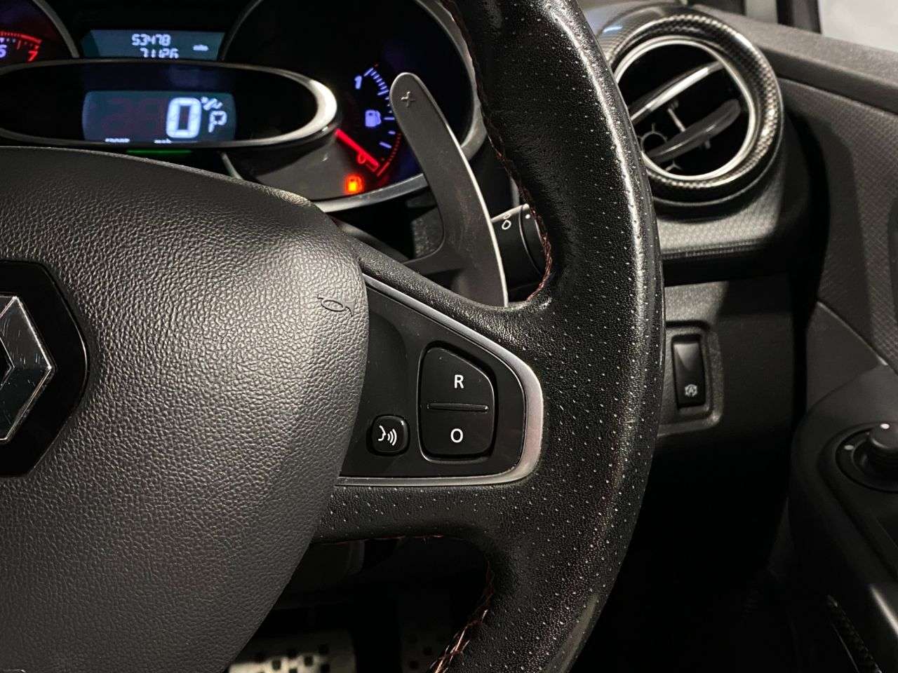 2015 RENAULT CLIO 2015 RENAULT CLIO