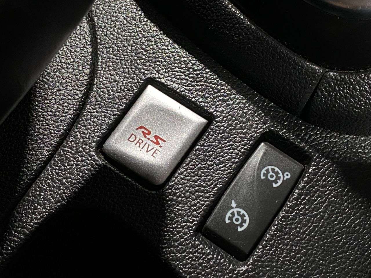 2015 RENAULT CLIO 2015 RENAULT CLIO